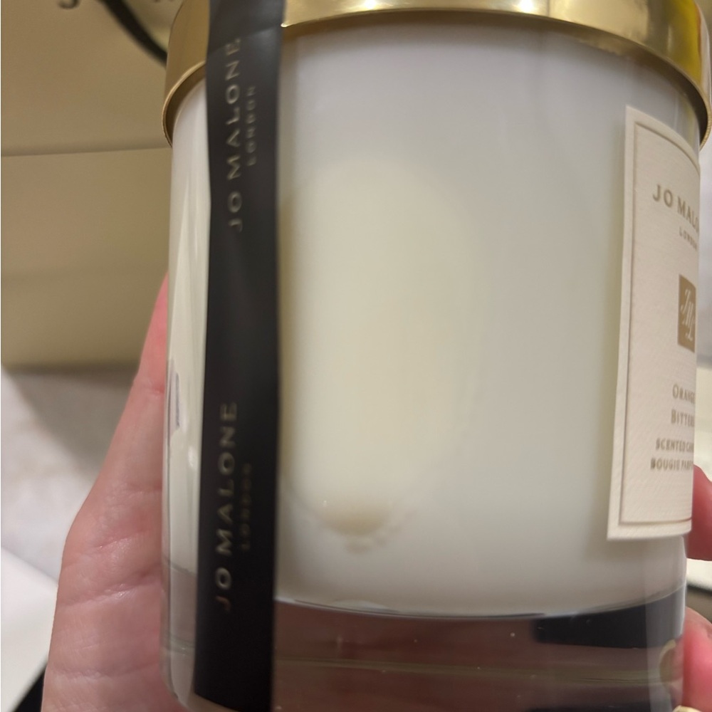 Jo Malone Orange Bitters Candle with Gold Lid. comes with box and ribbon. no bag - Picture 4 of 4